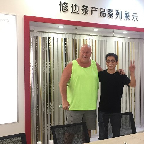 美国客户拜访固然美地垫